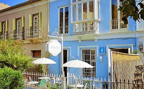 La Casa Azul B&B + Apartments